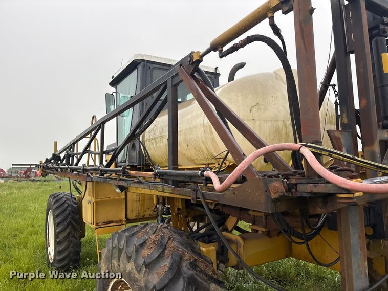 image for item FI0186 Ag-Chem RoGator 664 sprayer
