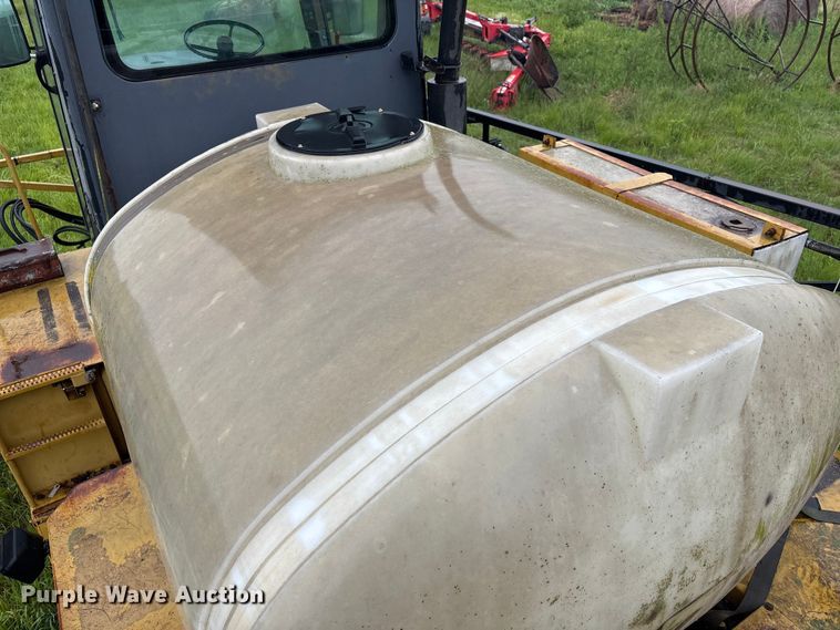 image for item FI0186 Ag-Chem RoGator 664 sprayer