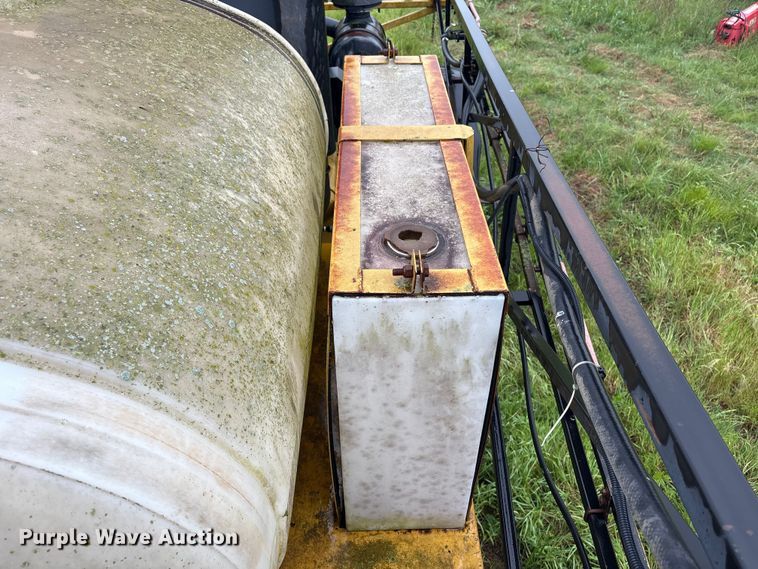 image for item FI0186 Ag-Chem RoGator 664 sprayer