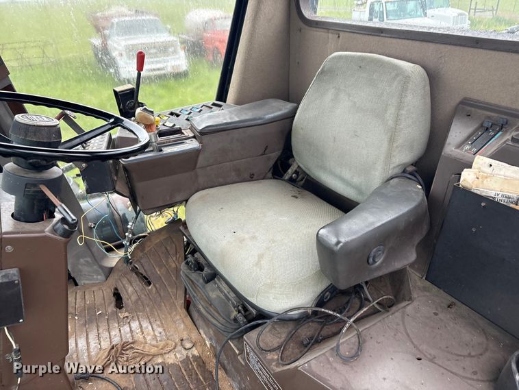 image for item FI0186 Ag-Chem RoGator 664 sprayer