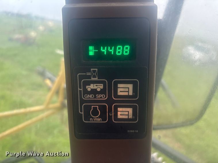 image for item FI0186 Ag-Chem RoGator 664 sprayer