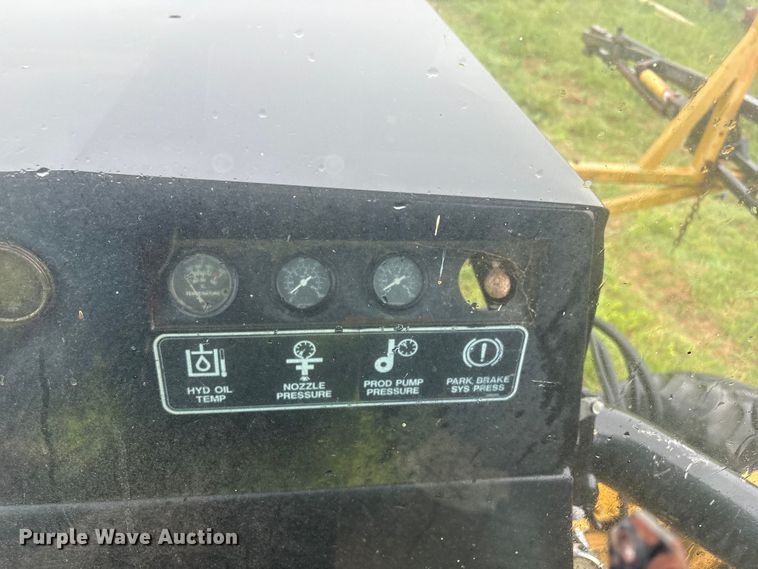 image for item FI0186 Ag-Chem RoGator 664 sprayer