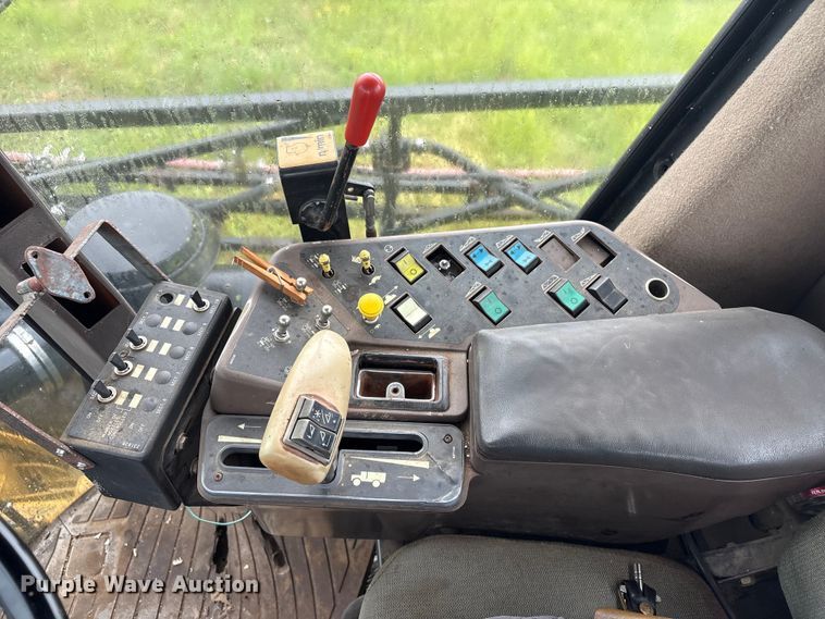 image for item FI0186 Ag-Chem RoGator 664 sprayer