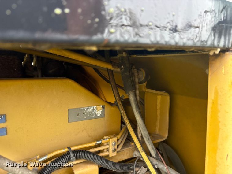 image for item FI0186 Ag-Chem RoGator 664 sprayer