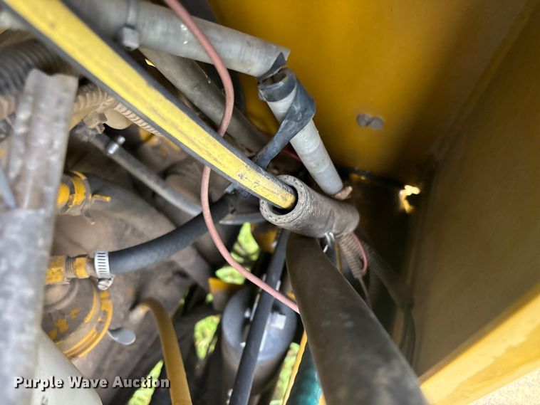 image for item FI0186 Ag-Chem RoGator 664 sprayer