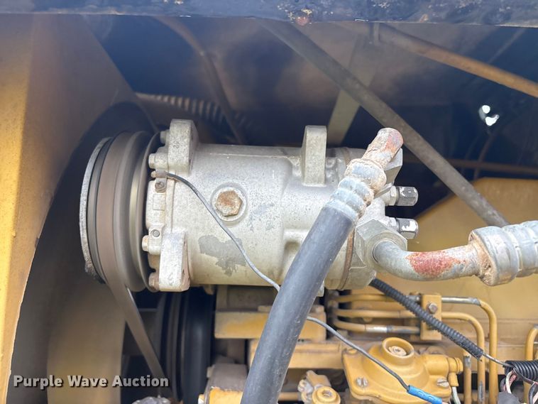 image for item FI0186 Ag-Chem RoGator 664 sprayer