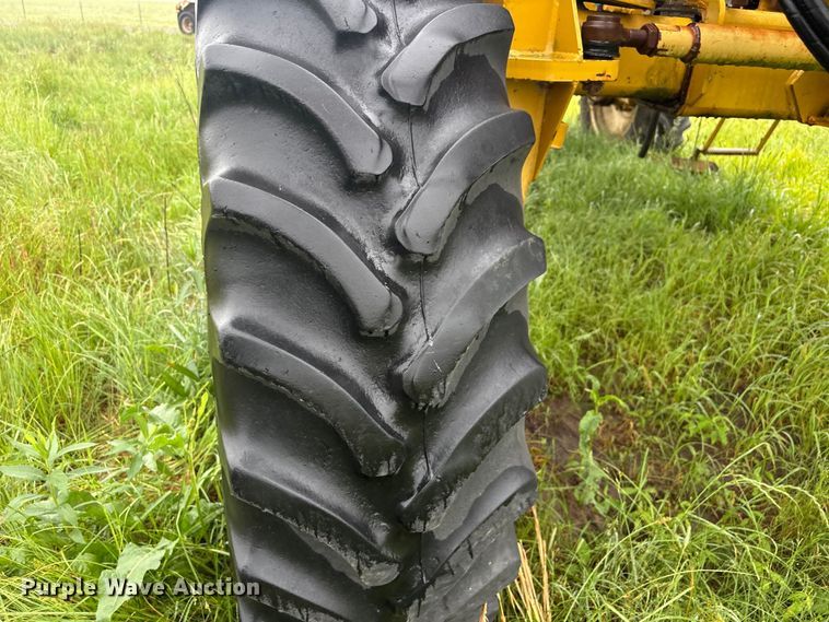 image for item FI0186 Ag-Chem RoGator 664 sprayer
