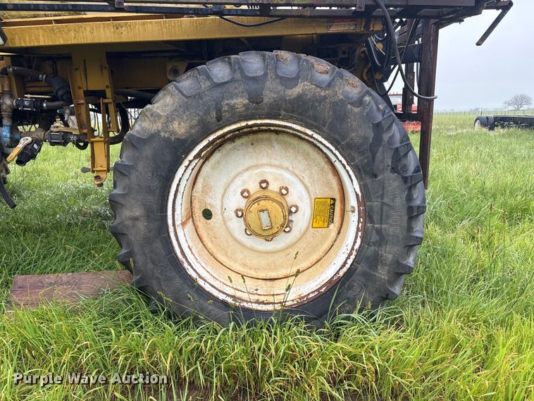 image for item FI0186 Ag-Chem RoGator 664 sprayer