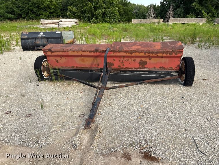 image for item FI0206 Gandy 1010T seeder