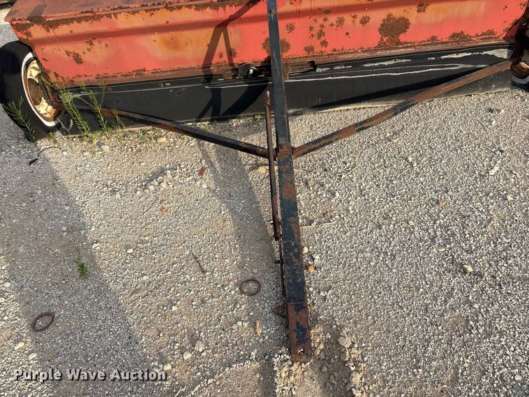 image for item FI0206 Gandy 1010T seeder