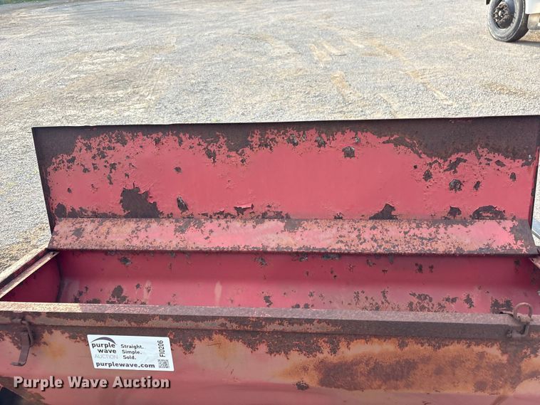 image for item FI0206 Gandy 1010T seeder