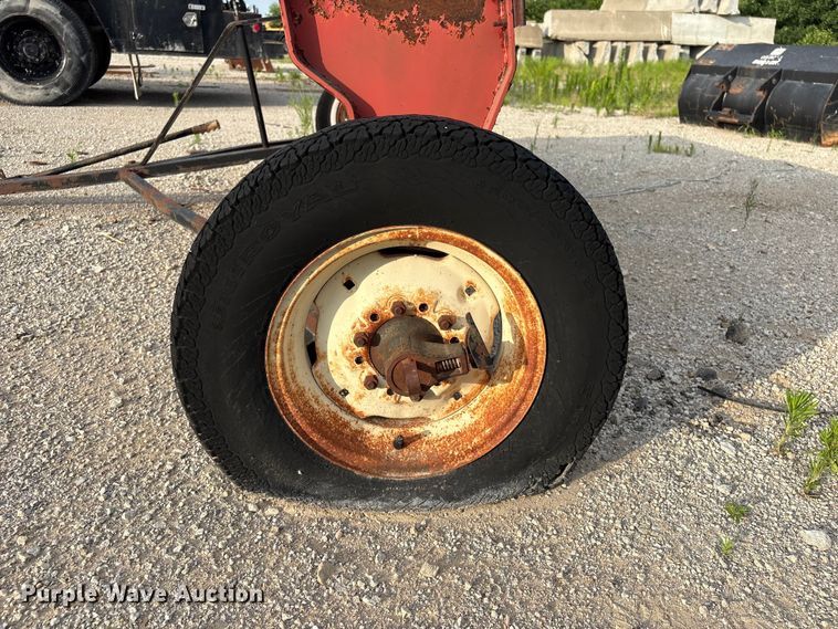 image for item FI0206 Gandy 1010T seeder