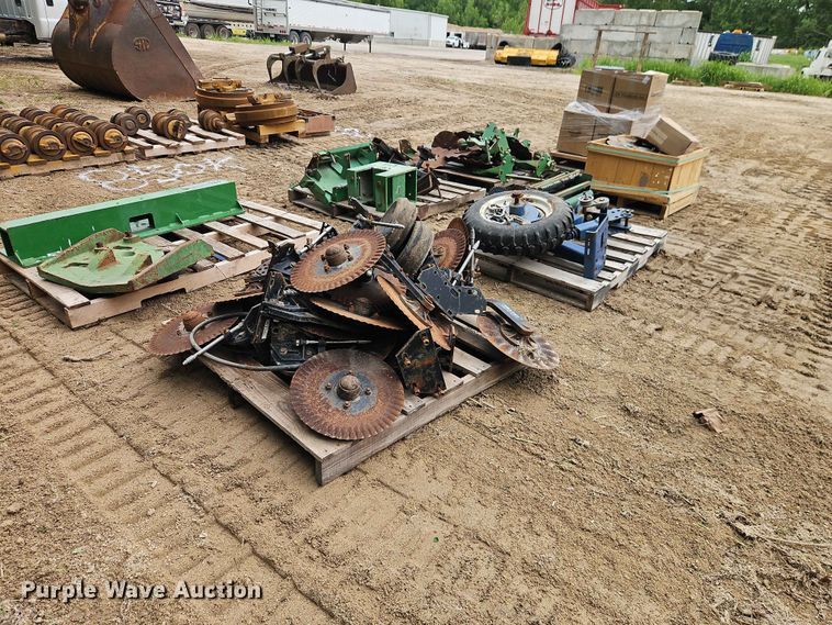 image for item FN5689 Planter parts