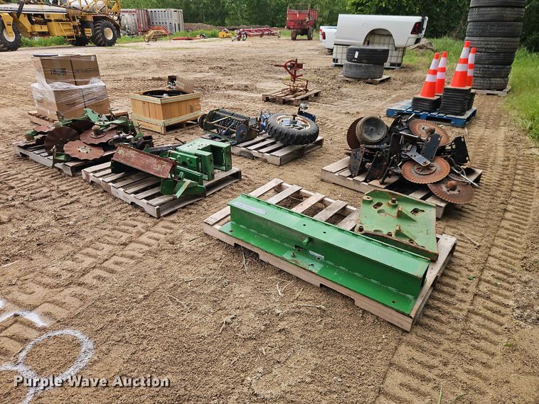 image for item FN5689 Planter parts