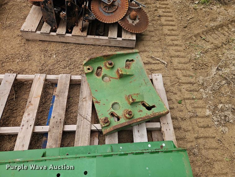 image for item FN5689 Planter parts