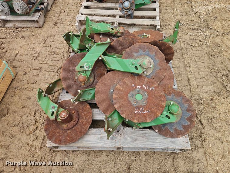 image for item FN5689 Planter parts