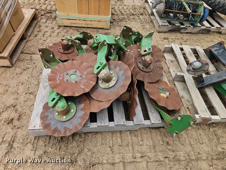 image for item FN5689 Planter parts