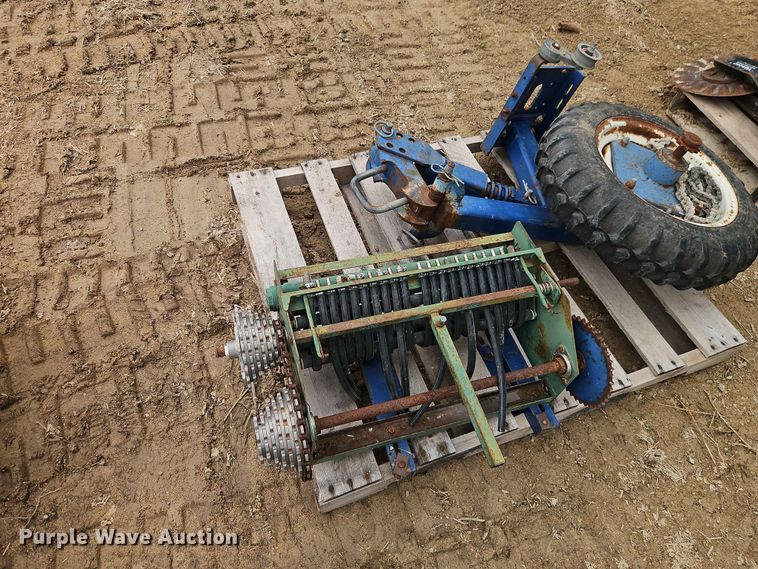 image for item FN5689 Planter parts