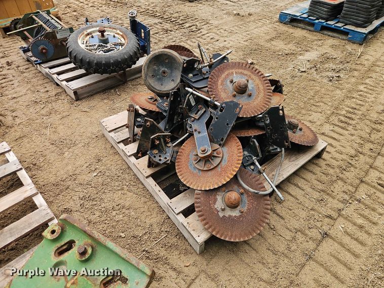 image for item FN5689 Planter parts