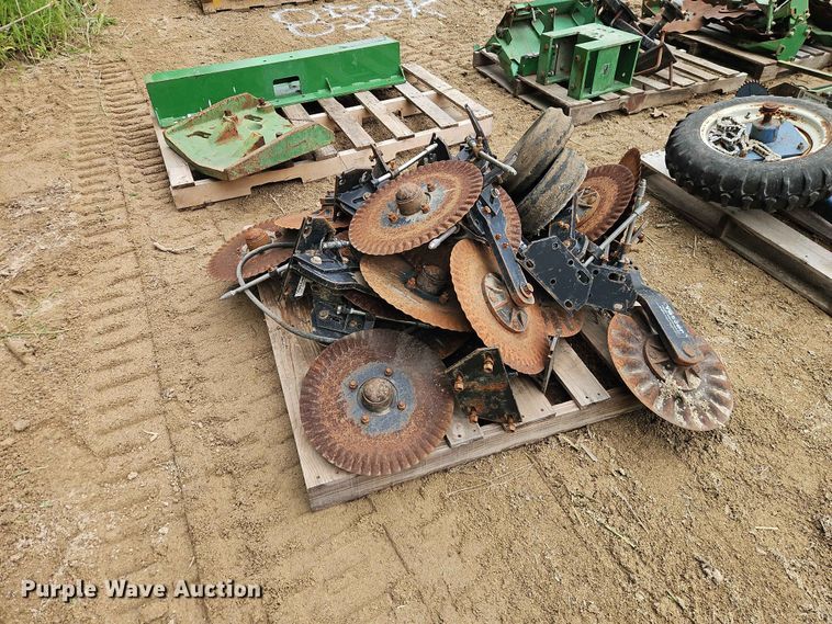 image for item FN5689 Planter parts