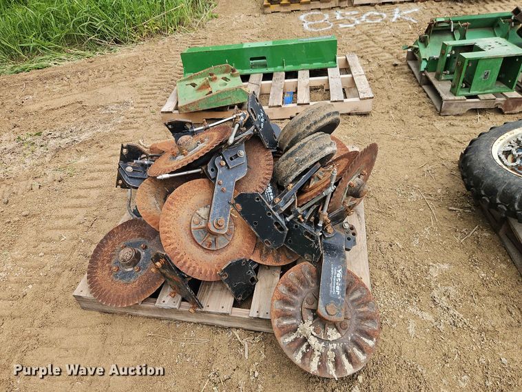 image for item FN5689 Planter parts