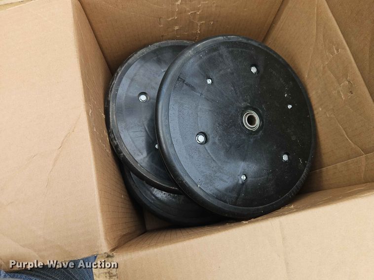 image for item FN5689 Planter parts