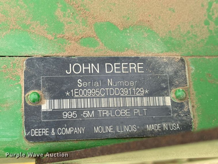 image for item NA9319 2013 John Deere R450 SP swather / windrower