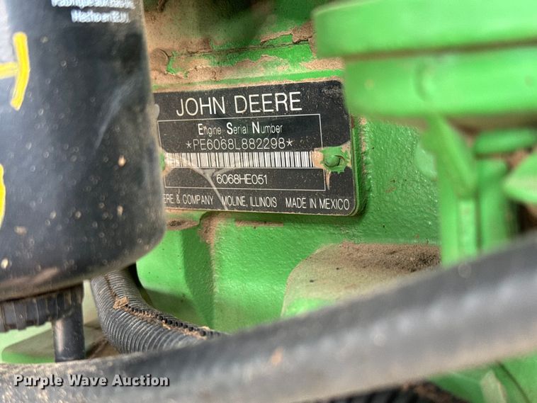 image for item NA9319 2013 John Deere R450 SP swather / windrower