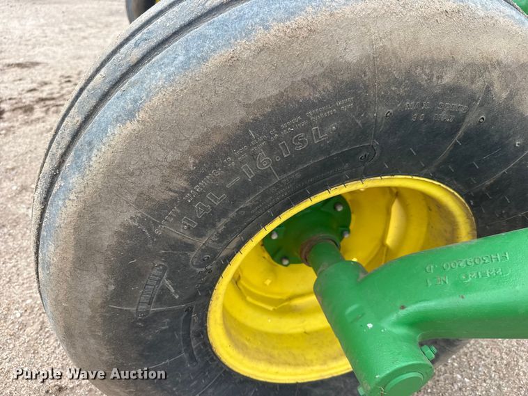 image for item NA9319 2013 John Deere R450 SP swather / windrower