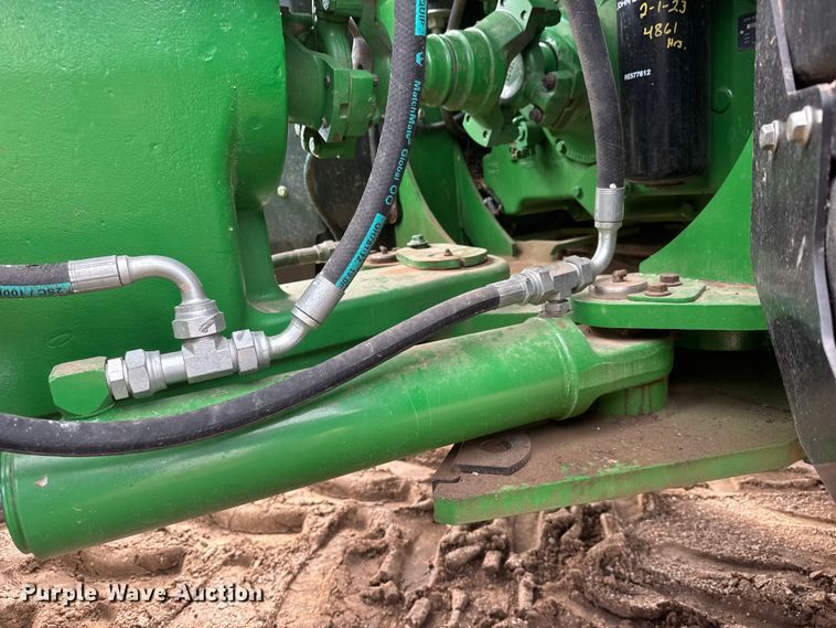 image for item NA9321 2013 John Deere 9410R 4WD tractor