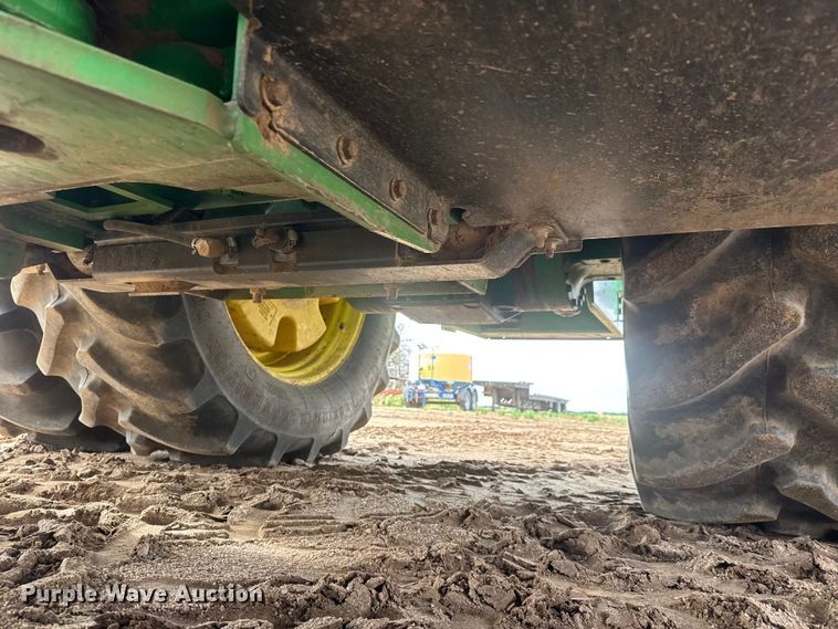 image for item NA9321 2013 John Deere 9410R 4WD tractor