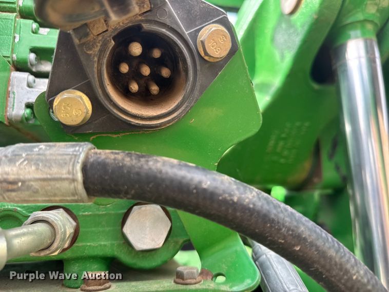 image for item NA9321 2013 John Deere 9410R 4WD tractor