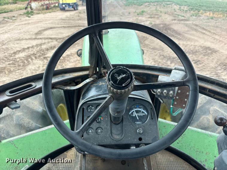 image for item NA9322 1976 John Deere 8430 4WD tractor
