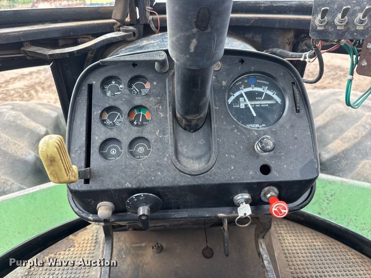 image for item NA9322 1976 John Deere 8430 4WD tractor
