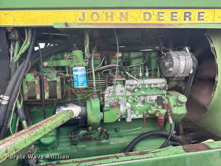image for item NA9322 1976 John Deere 8430 4WD tractor