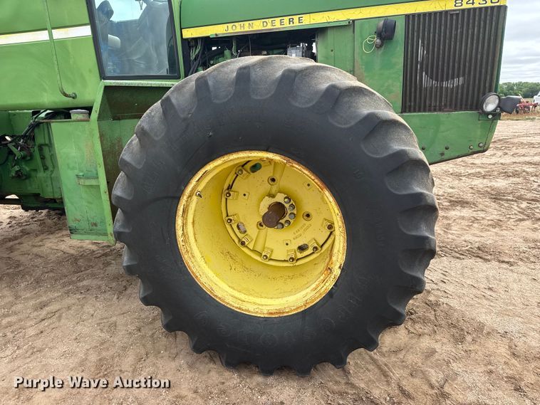 image for item NA9322 1976 John Deere 8430 4WD tractor