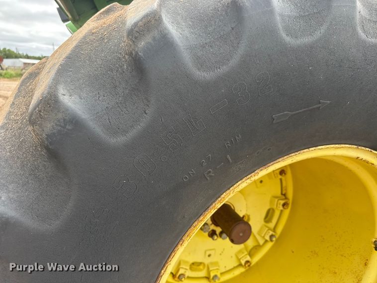 image for item NA9322 1976 John Deere 8430 4WD tractor