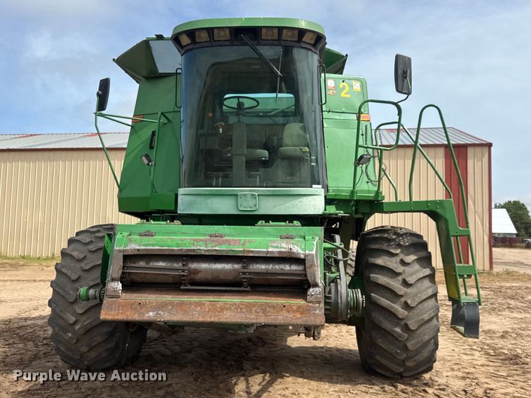 image for item NA9323 1992 John Deere 9600 combine