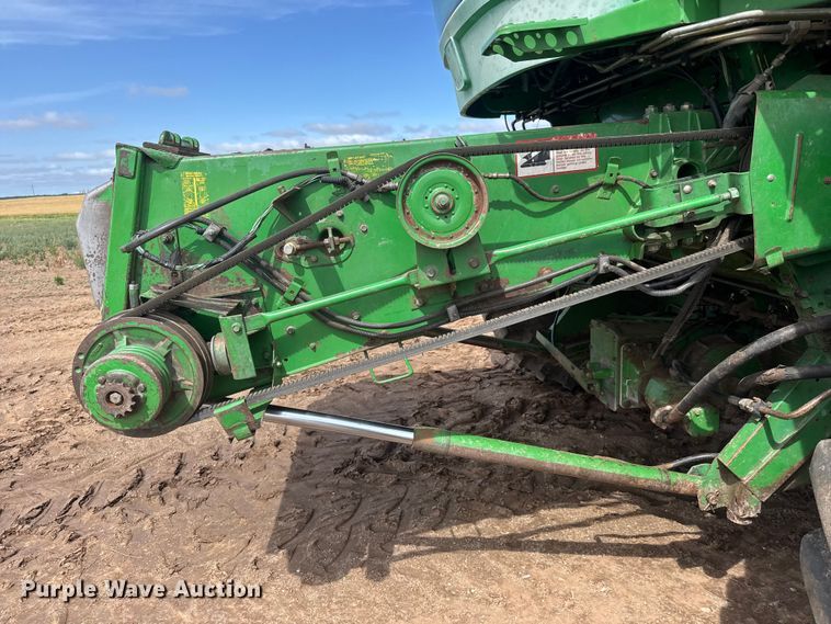 image for item NA9323 1992 John Deere 9600 combine