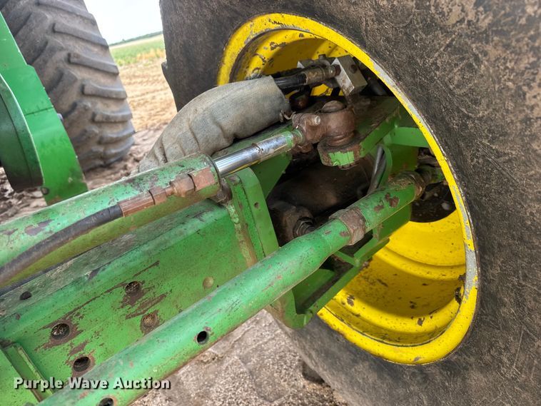 image for item NA9323 1992 John Deere 9600 combine