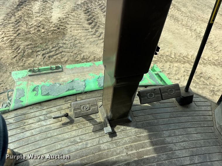 image for item NA9323 1992 John Deere 9600 combine