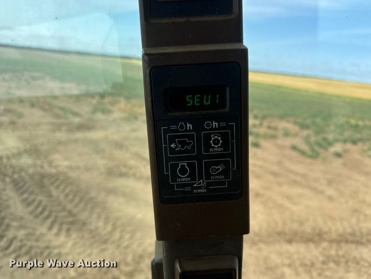 image for item NA9323 1992 John Deere 9600 combine
