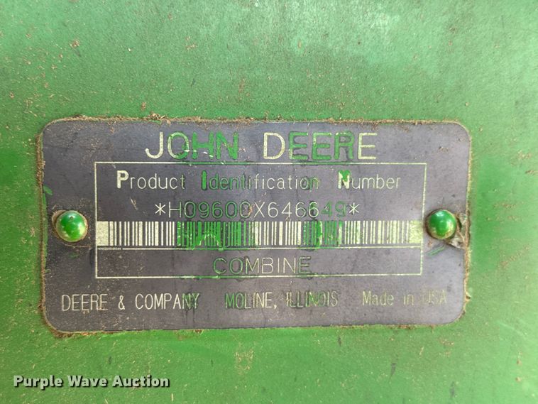 image for item NA9323 1992 John Deere 9600 combine