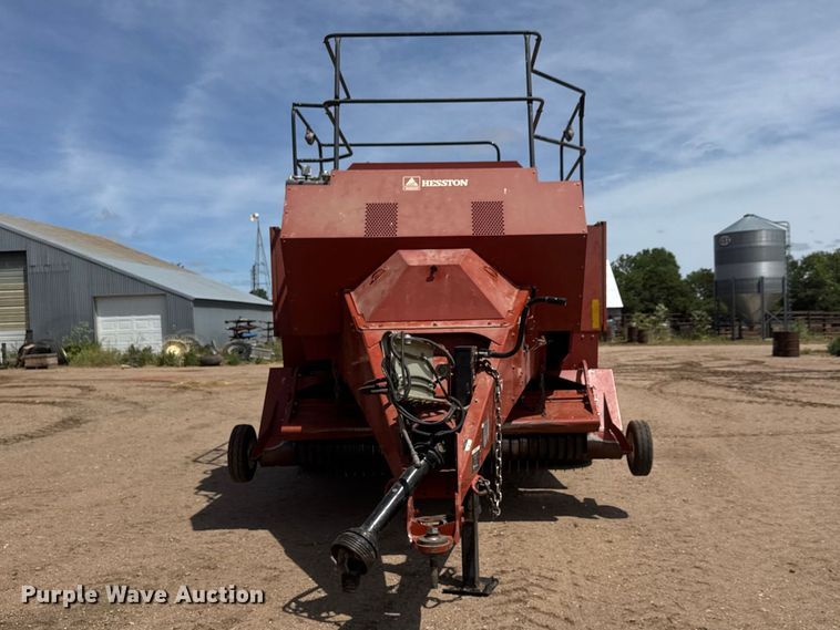 image for item NA9325 2006 Hesston 4790 large square baler