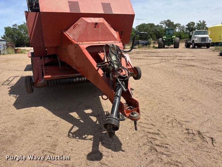 image for item NA9325 2006 Hesston 4790 large square baler