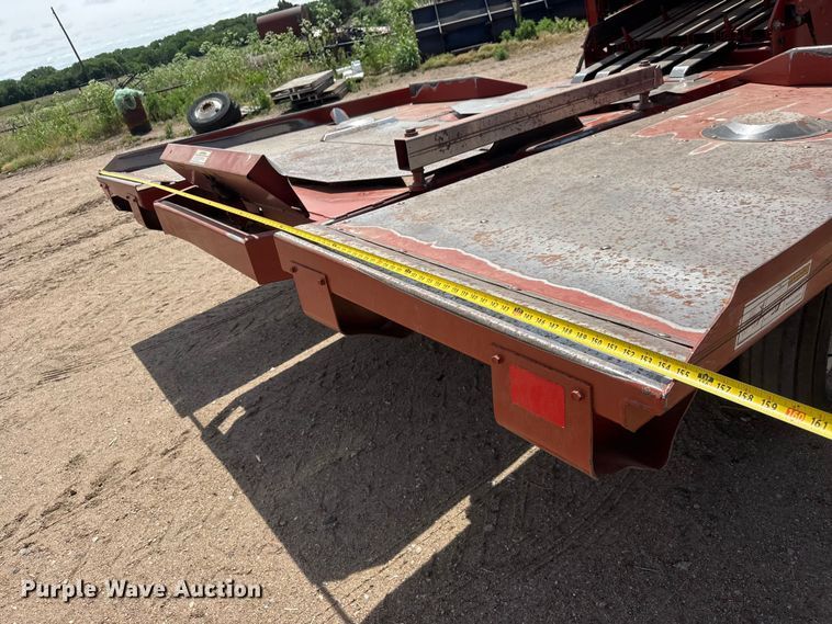 image for item NA9325 2006 Hesston 4790 large square baler