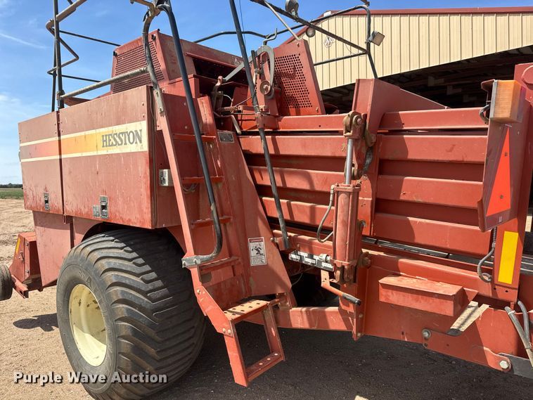 image for item NA9325 2006 Hesston 4790 large square baler