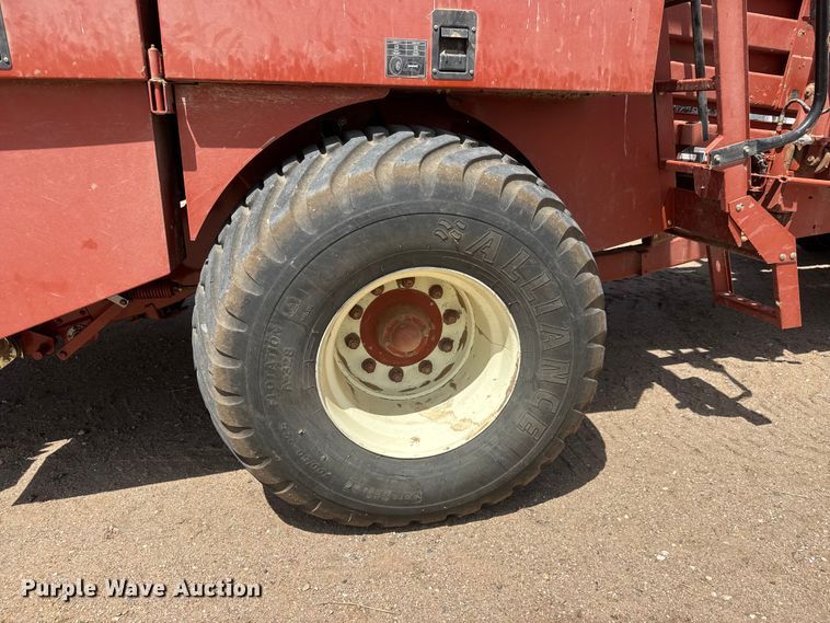 image for item NA9325 2006 Hesston 4790 large square baler