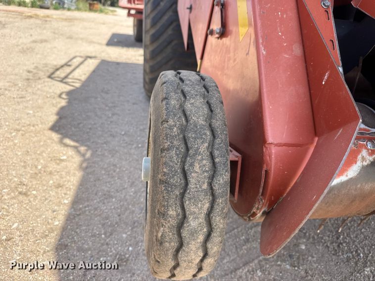 image for item NA9325 2006 Hesston 4790 large square baler