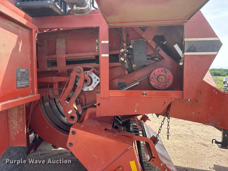 image for item NA9325 2006 Hesston 4790 large square baler